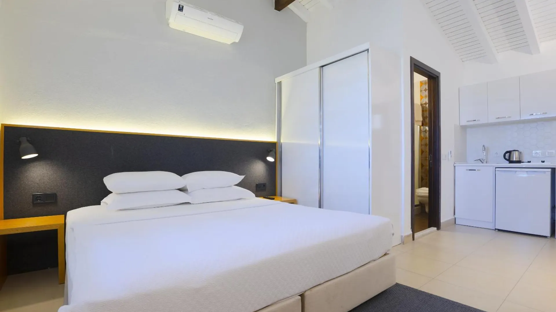 Aegean Apartments - Bungalows Alacati